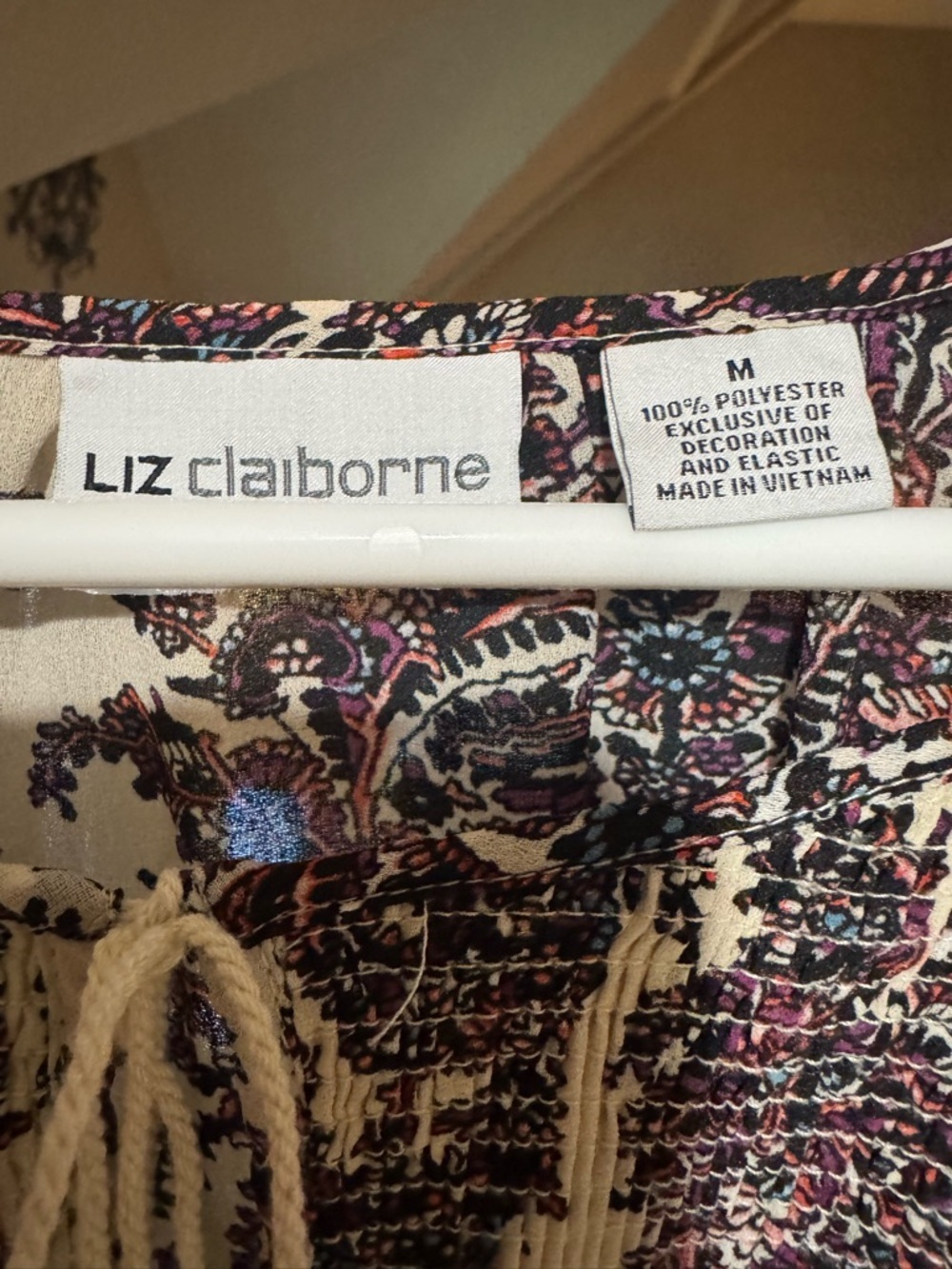 Liz Claiborne Cream Paisley Tassel Peasant Top - Picture 3 of 3